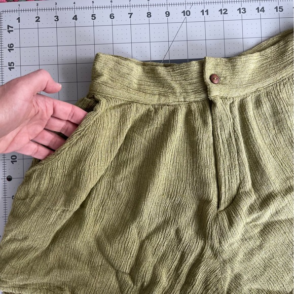 Savannah Morrow Peace Silk Veritas Shorts (S) - Picture 9 of 10